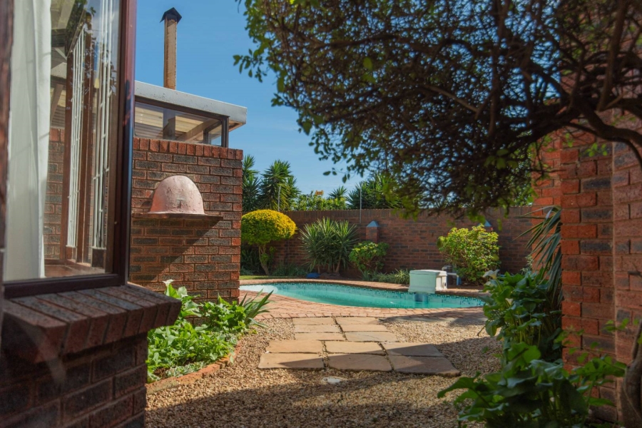 3 Bedroom Property for Sale in Summerstrand Eastern Cape
